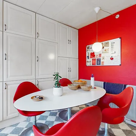 Apartament Familievilla Naer Centrum M Privat Have Odense