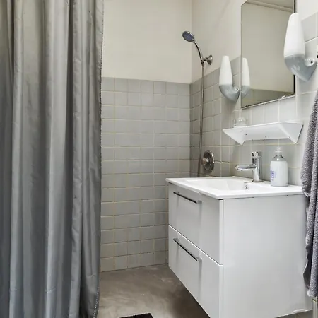 Familievilla Naer Centrum M Privat Have