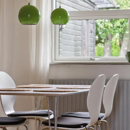 Familievilla Naer Centrum M Privat Have Apartament
